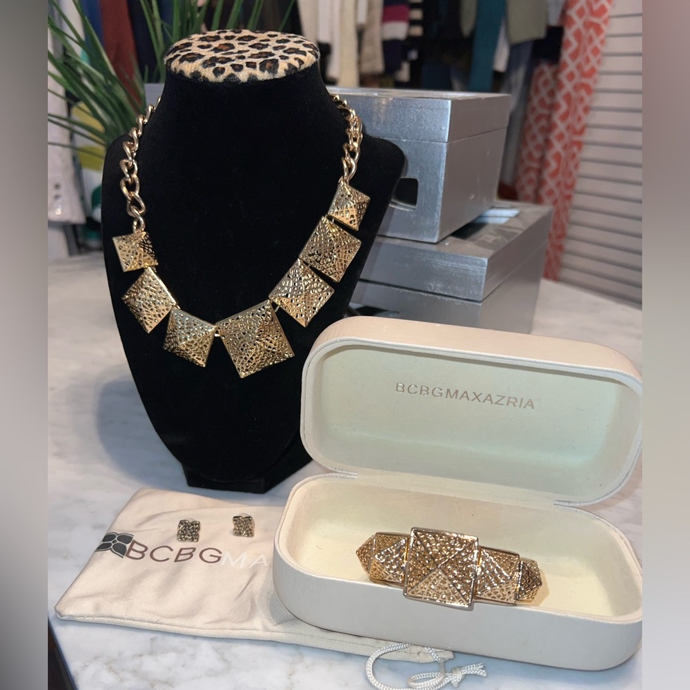 Bcbgmaxazria Gold Geometric Statement Necklace, B… - image 3